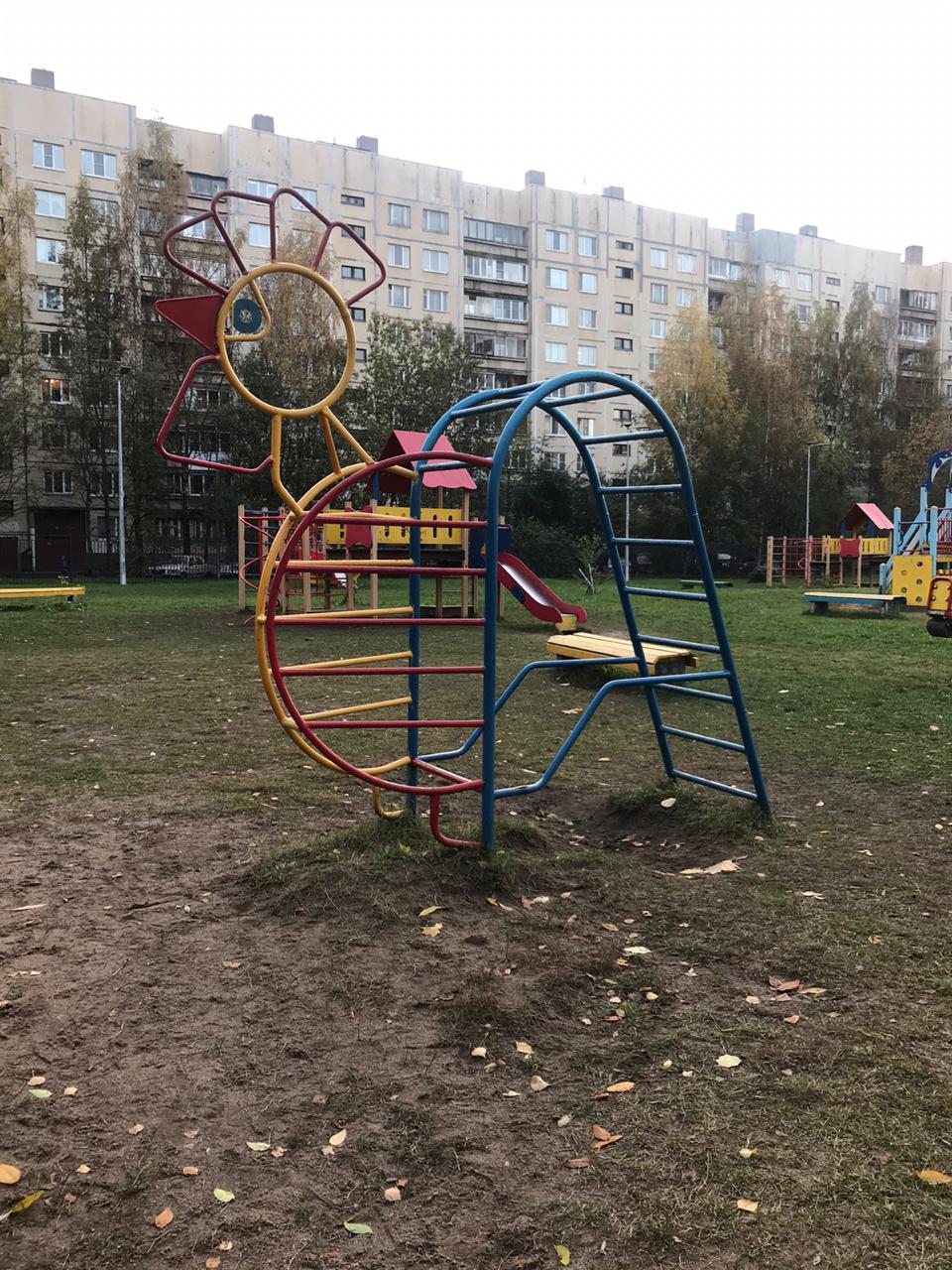 Оборудование на прогулочных площадках 3