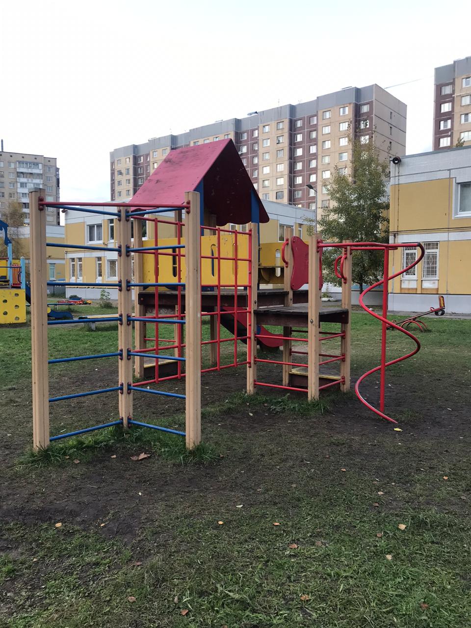Оборудование на прогулочных площадках 4